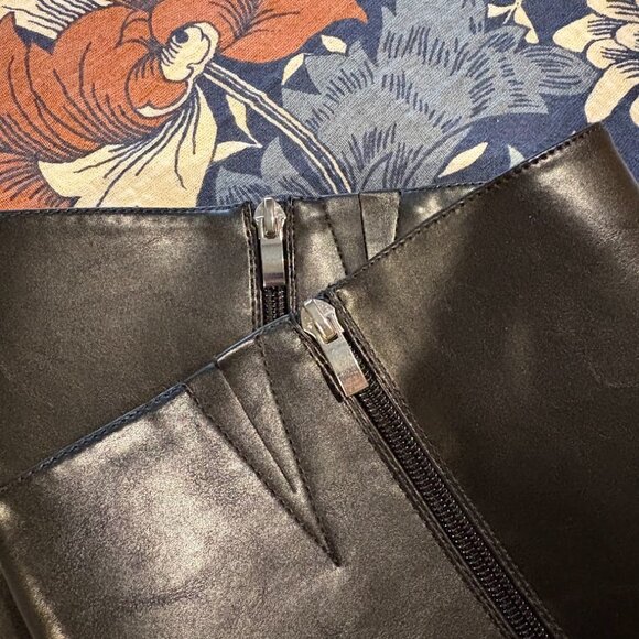 Romy Heeled Boot - Picture 4 of 4